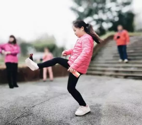 七彩公益|走進春天，放飛快樂公益活動