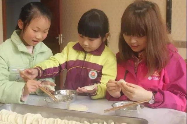 七彩公益|走進春天，放飛快樂公益活動