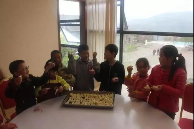 七彩公益|走進春天，放飛快樂公益活動