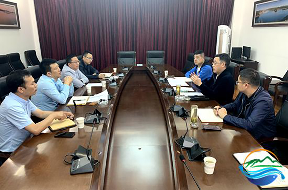 何文軍來仙海商談“七彩楓林旅養(yǎng)小鎮(zhèn)”項(xiàng)目推進(jìn)事宜