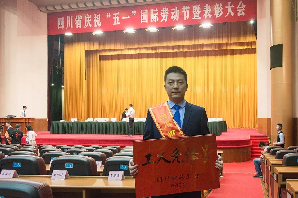 大事記|2019，我們和七彩一起走過的那些難忘瞬間.......