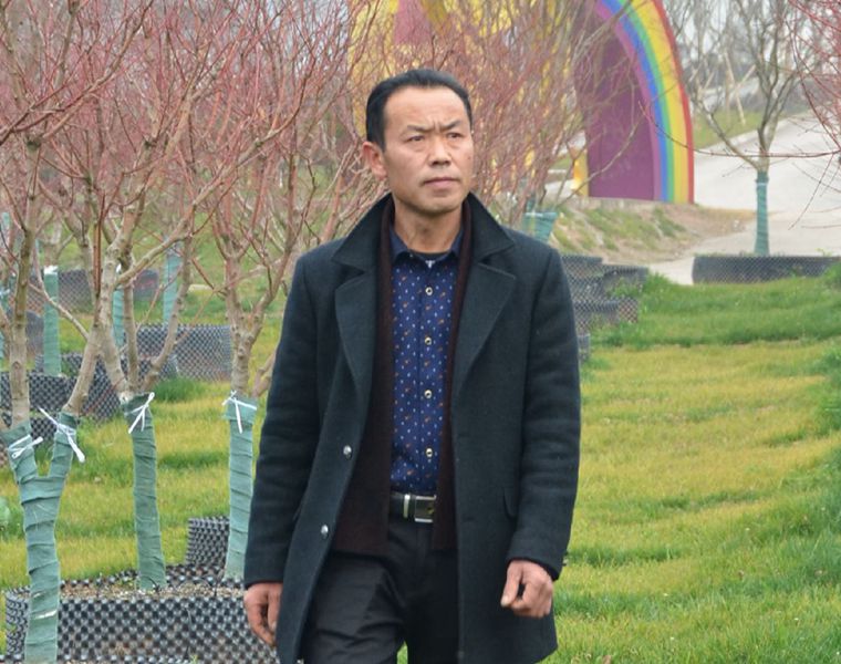 貧困農(nóng)戶返鄉(xiāng)創(chuàng)業(yè)-何安儒